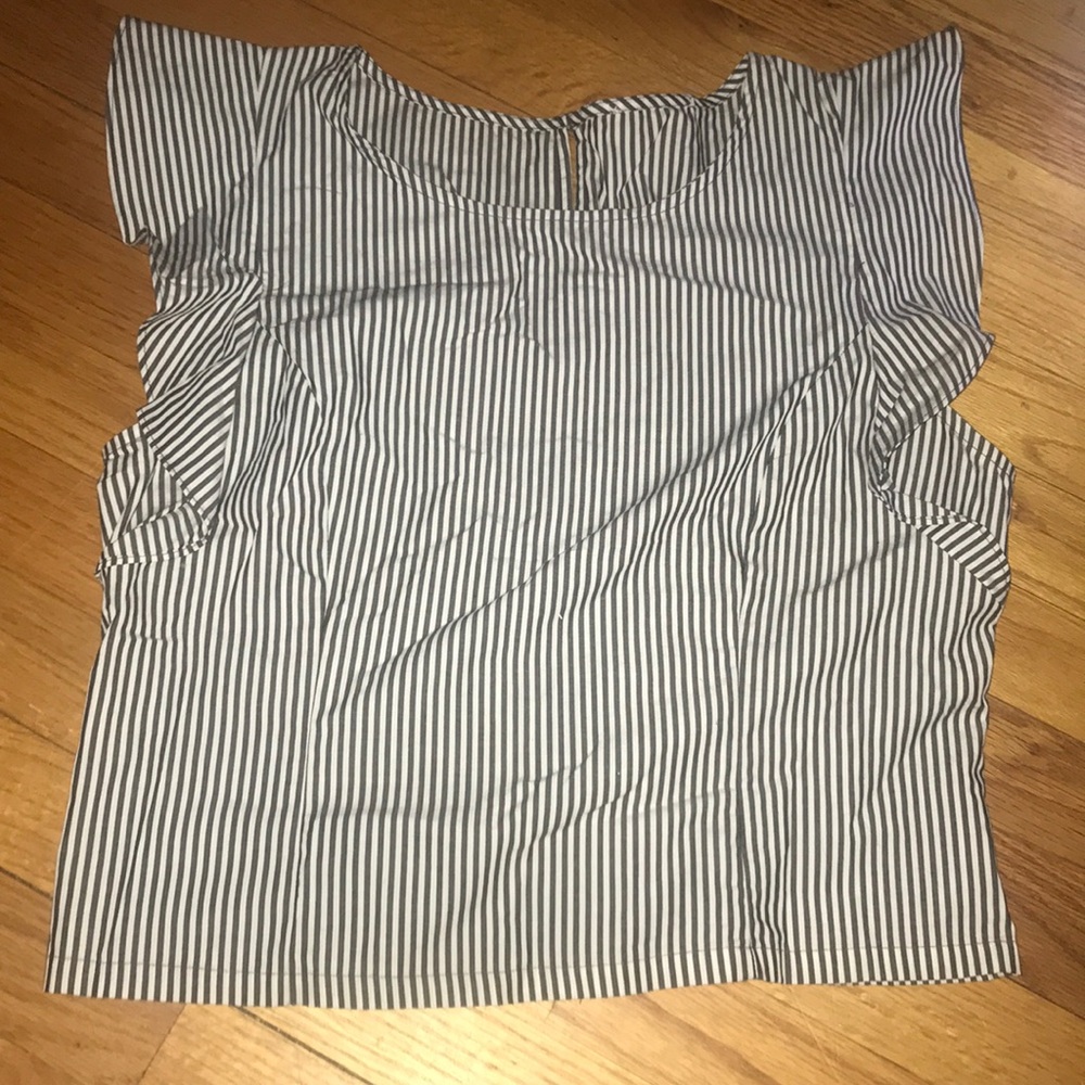 A vineyard vines shirt